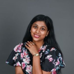 Meet your Posher, Safiya